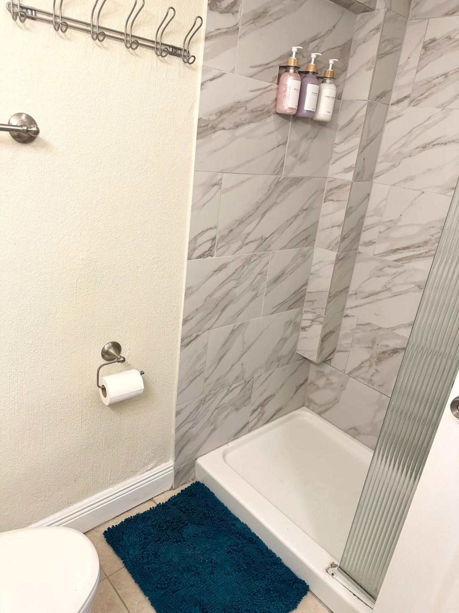 Minutes To The River Walk And The Alamo Pet Friendly Sleeps 8! * San Antonio