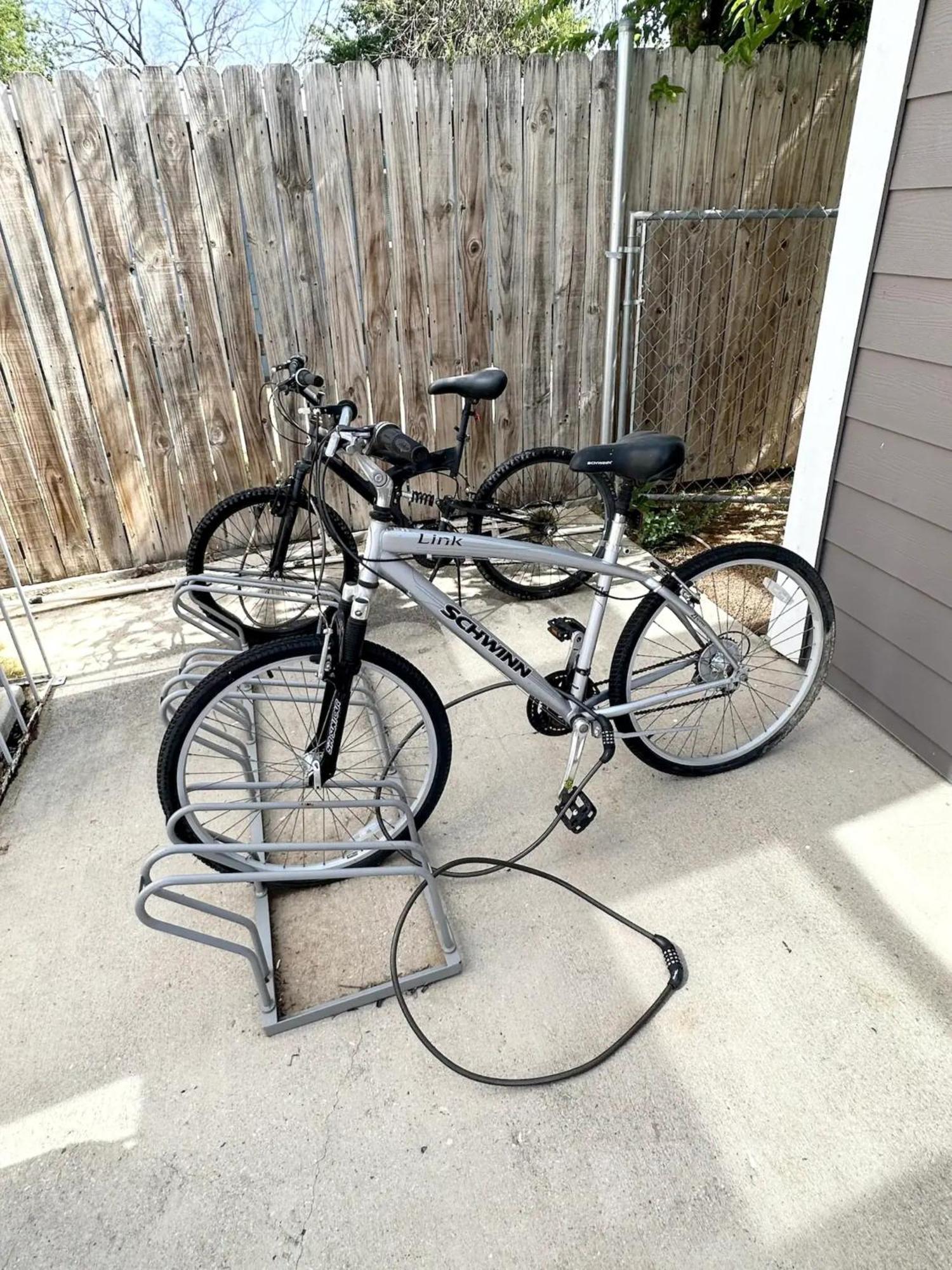Minutes To The River Walk And The Alamo Pet Friendly Sleeps 8! San Antonio